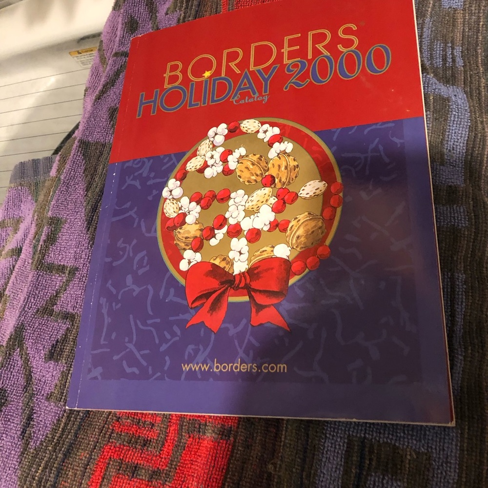 2000 Borders Book Store Holiday Wish Book- 726 $30 or $25 w/offer
